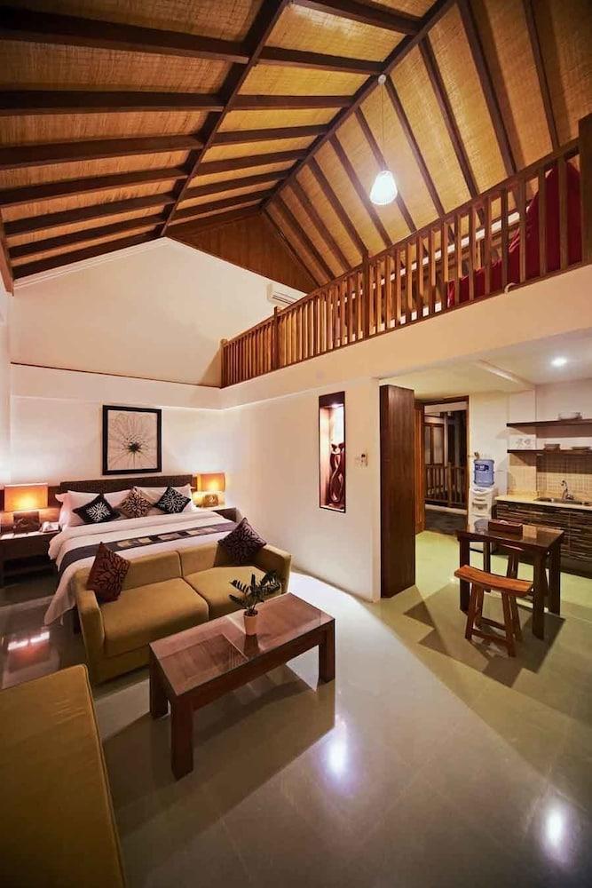 Villa Damar Boutique Hotel Бандунг Екстериор снимка