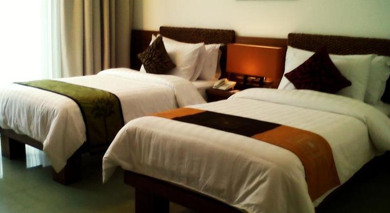 Villa Damar Boutique Hotel Бандунг Екстериор снимка