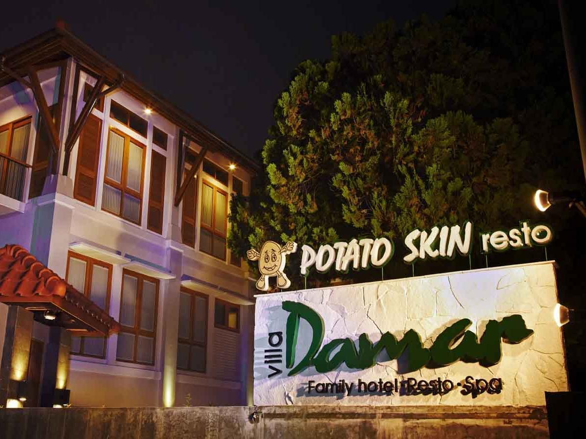 Villa Damar Boutique Hotel Бандунг Екстериор снимка