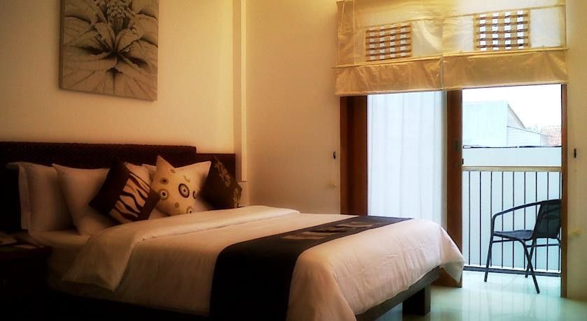 Villa Damar Boutique Hotel Бандунг Екстериор снимка