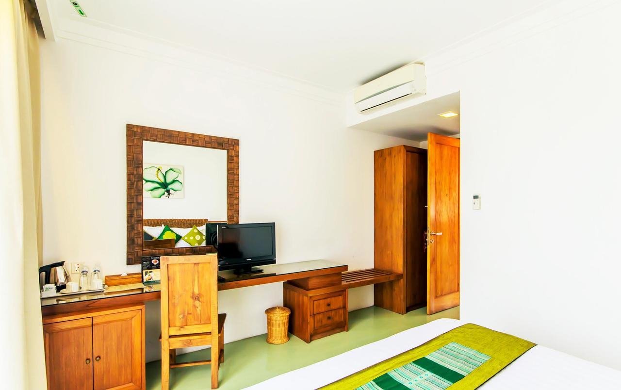 Villa Damar Boutique Hotel Бандунг Екстериор снимка
