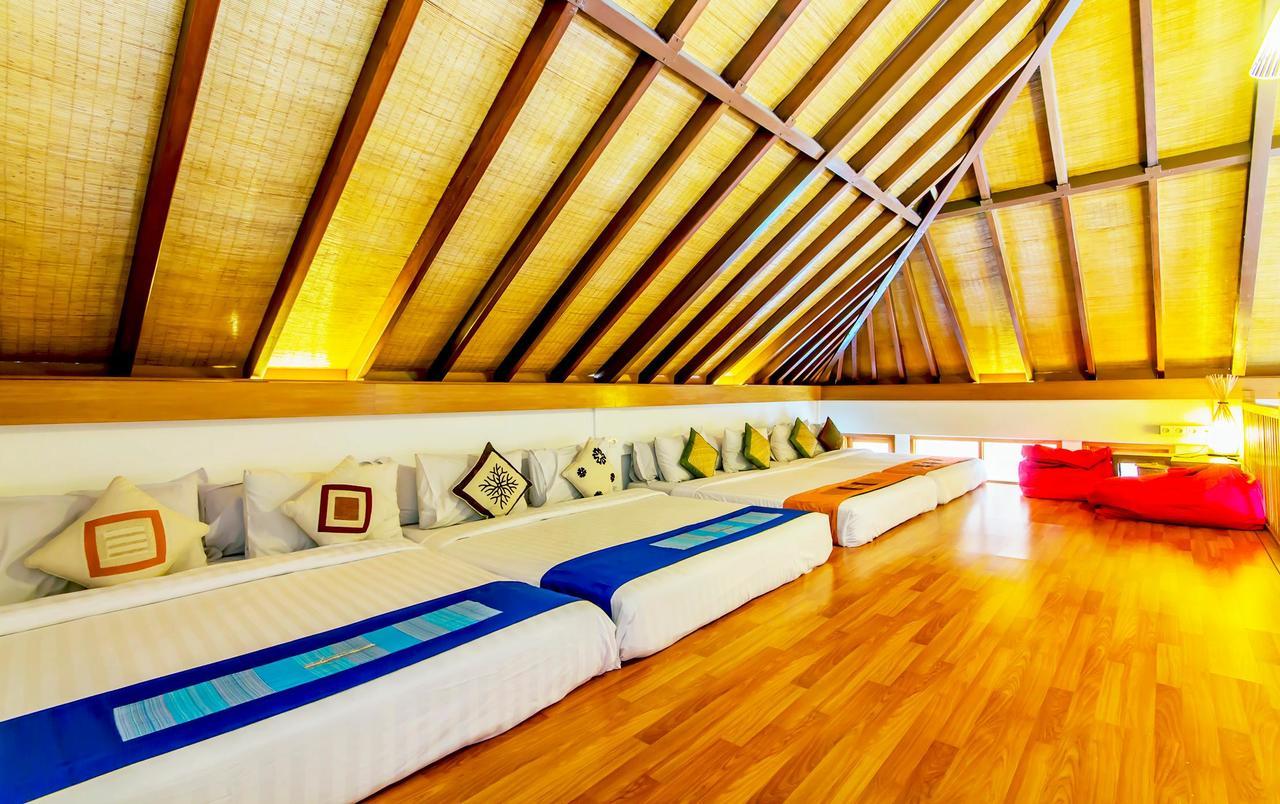 Villa Damar Boutique Hotel Бандунг Екстериор снимка